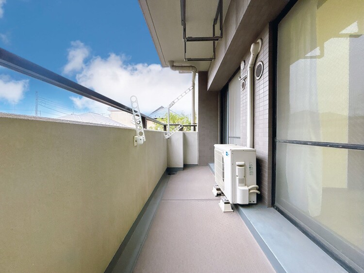 バルコニー 暮らしの中で、光と風を演出してくれるバルコニー。