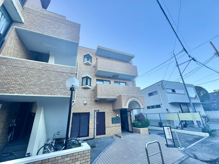 外観 現地に足をお運びいただいた際には、周辺散策などをお勧めいたします。