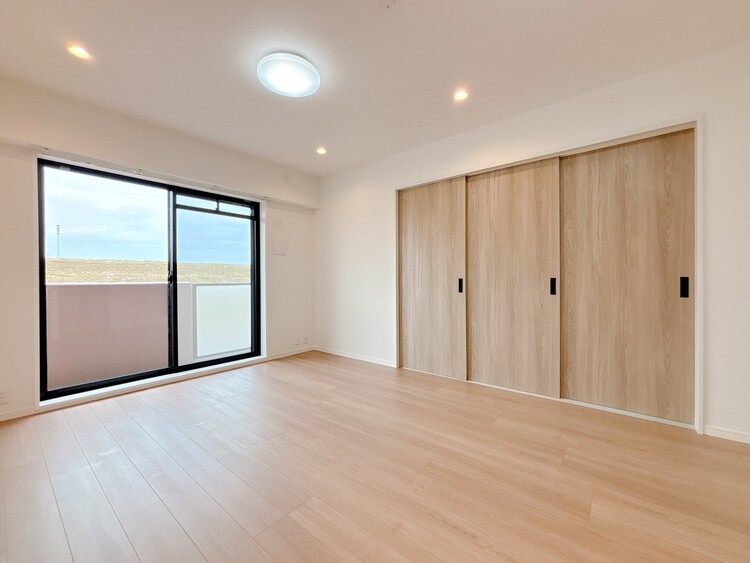 居間 快適に過ごす毎日を求めて、暮らしの中でご自身の「マイホーム」に創り上げてください。