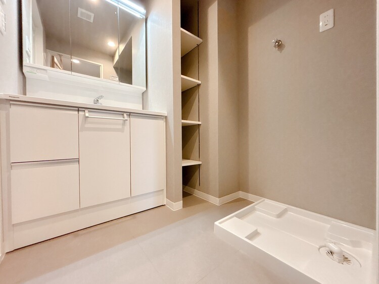 洗面 清潔感と心地よさを重視した、上質感漂うパウダールーム。