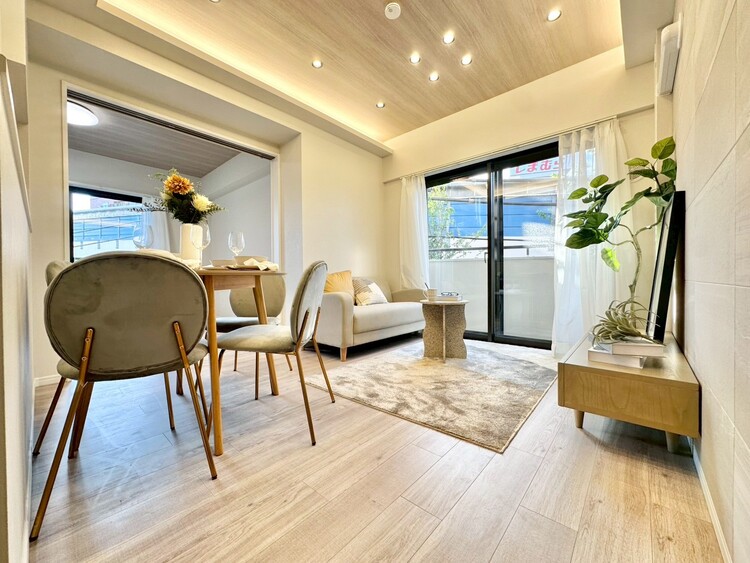 居間 過ごす時間が、たくさんの思い出として紡がれていく場所。