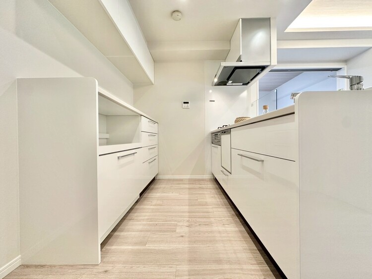 キッチン 洗練されたスタイリッシュなデザイン性と使いやすさを備えた仕様。