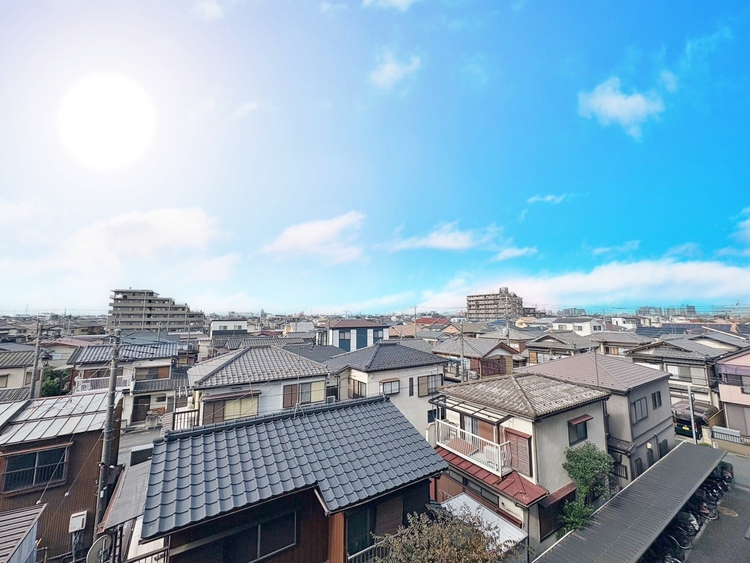 バルコニー 頬をなでる、優しい風を感じることが出来ます。