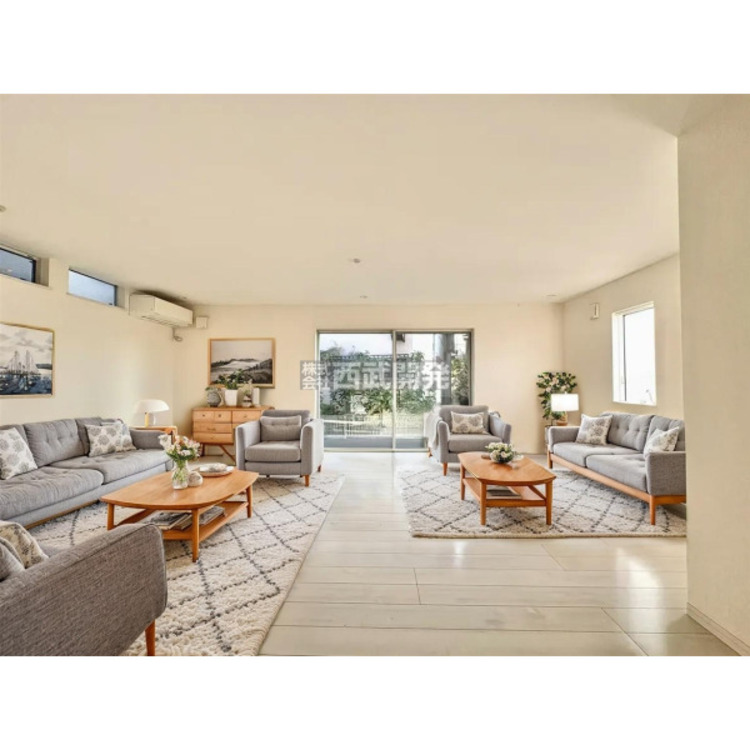 居間 配置してある家具や小物はCGによるイメージです。