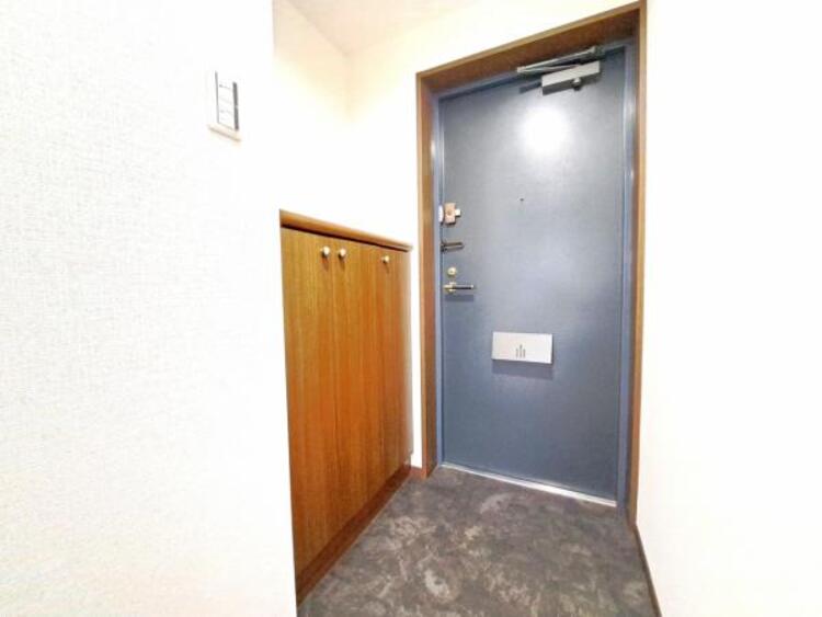 その他 雑多な玄関ではなくスッキリ空間としてお家の顔になるよう設計いたしました。