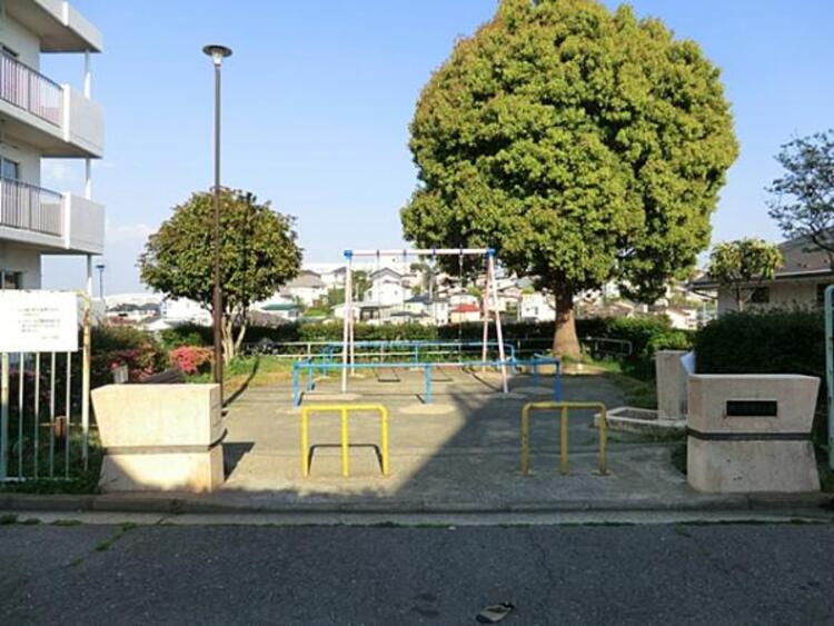 周辺 神大寺第三公園　90ｍ