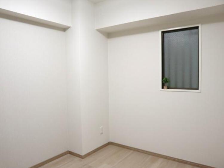 内装 洋室5帖　日々の疲れを癒してくれる主寝室。自由度が高いので家具のレイアウトでお好みの空間を創りだせます。