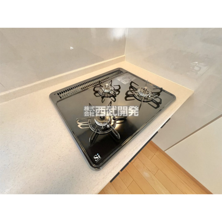 設備 グリル付き３口ガスコンロ