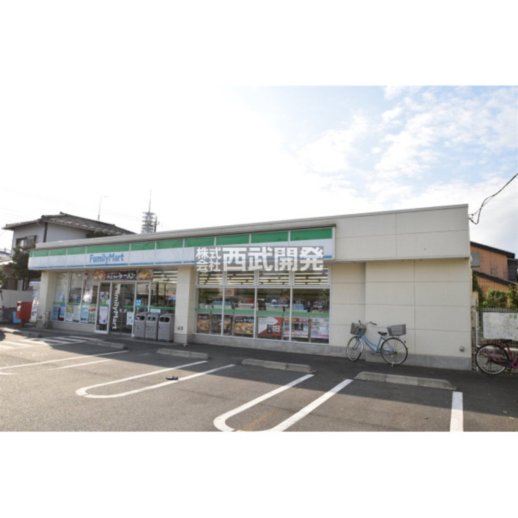 周辺 ファミリーマート(約470m)