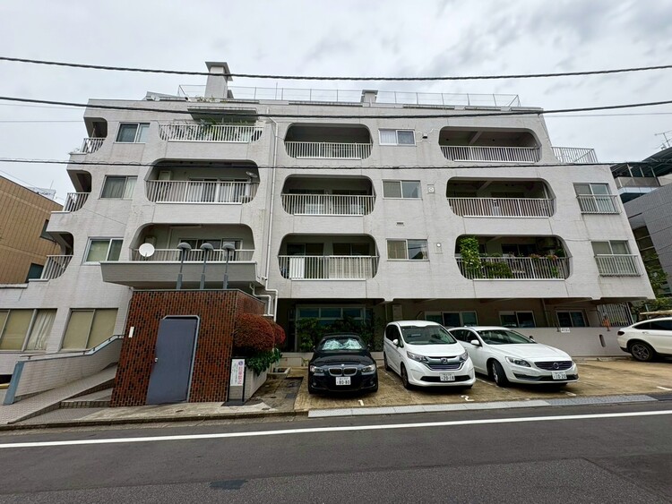 その他 飽きのこないシンプルモダンな外観です。