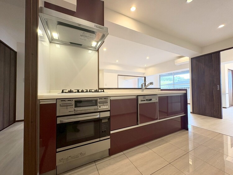 その他 開放感のあるキッチンスペース。調理をしながら、会話も弾みそうですね。