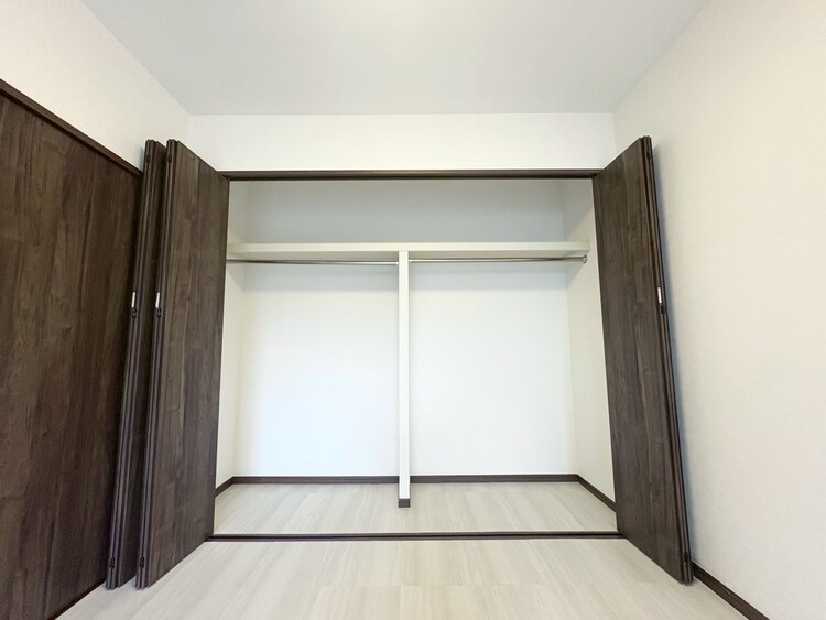 その他 収納スペースが付いていて、お部屋を広く使っていただけます。