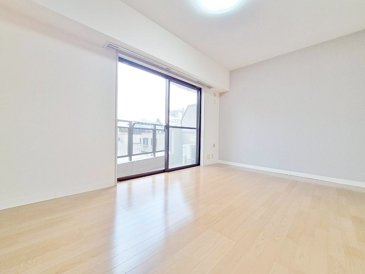 その他 清かで艶やかな時間をもたらしてくれる室内です。