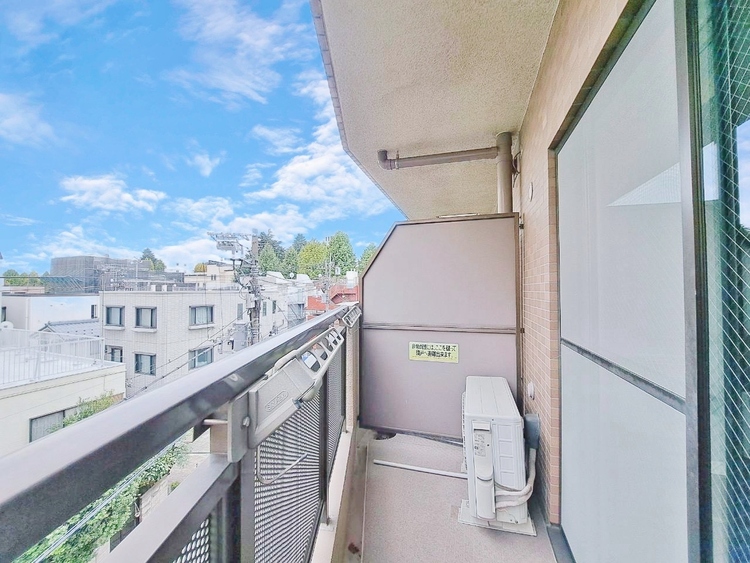 その他 朝の澄んだ空気や、夕方に吹く清々しい風を感じられるバルコニー。