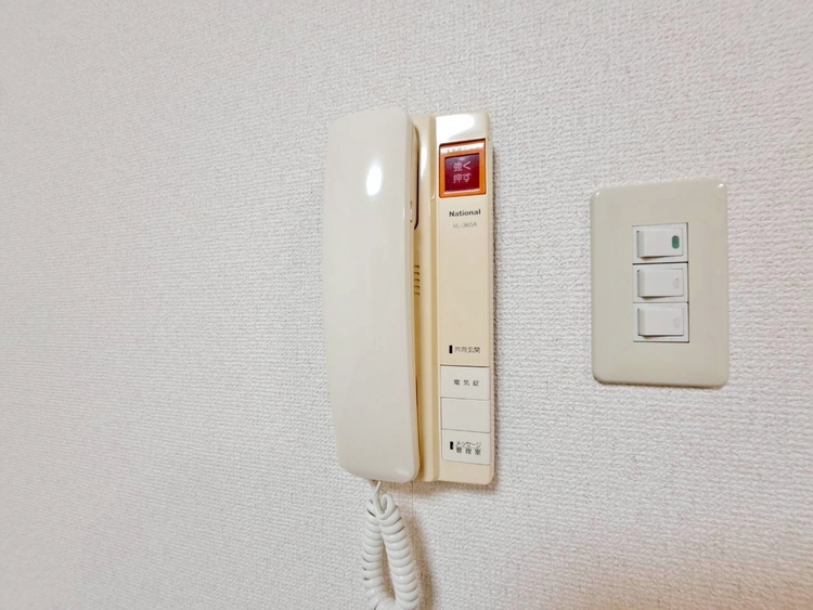 その他 室内にはインターホンを設置。快適と安らぎを合わせた優しい設計。
