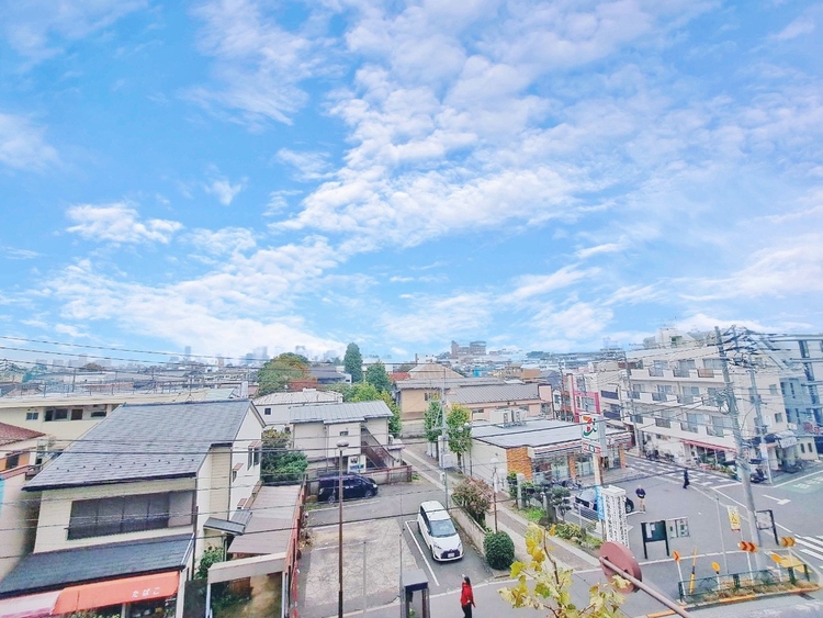 その他 眺望や窓からの景色が良いと、家で過ごす時間も快適です。