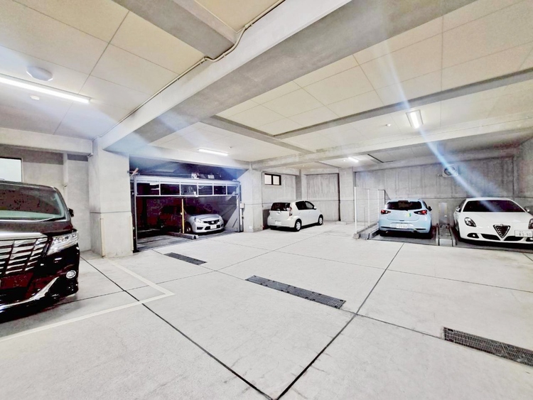 その他 駐車スペースが嬉しいですね。※空き状況は都度ご確認下さい。