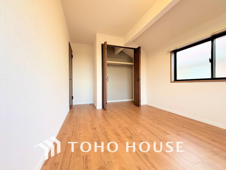 内装 家具の配置のし易い室内です。趣味の部屋としても充分な広さです