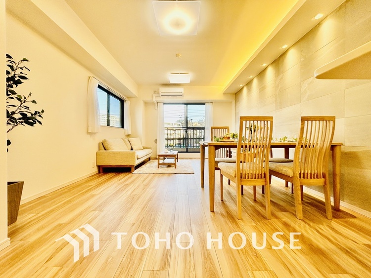 内装 ゆったりとくつろげる上質なリビングダイニング