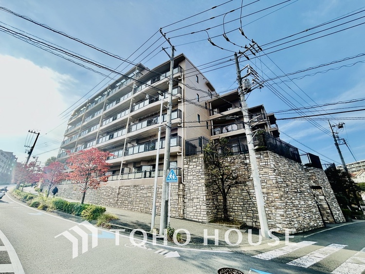 外観 〜3階角部屋・全居室窓付きのため陽当たり・通風良好〜充実設備のリノベーション済3LDK〜