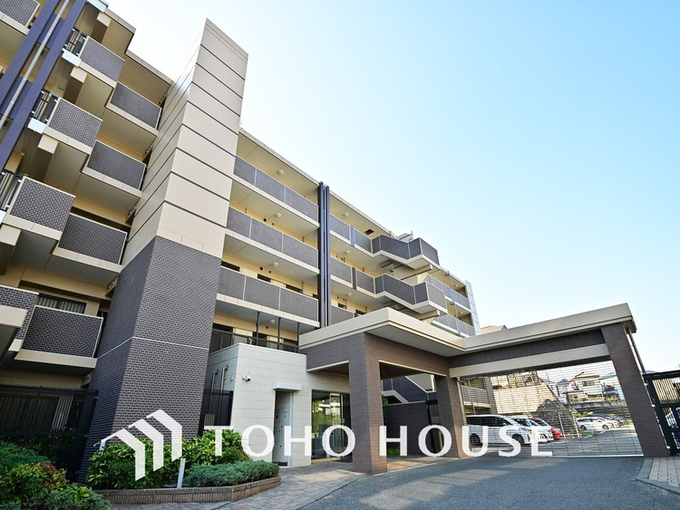 外観 〜専用庭付き3LDK住戸〜大切なペットと暮らせるリフォームマンションです〜