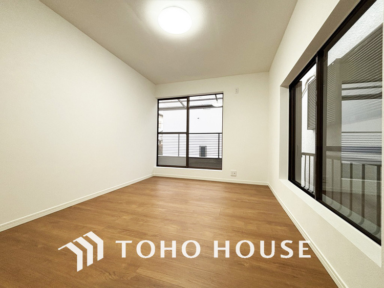 内装 シンプルですっきりとした室内は飽きのこない居心地の良い雰囲気です