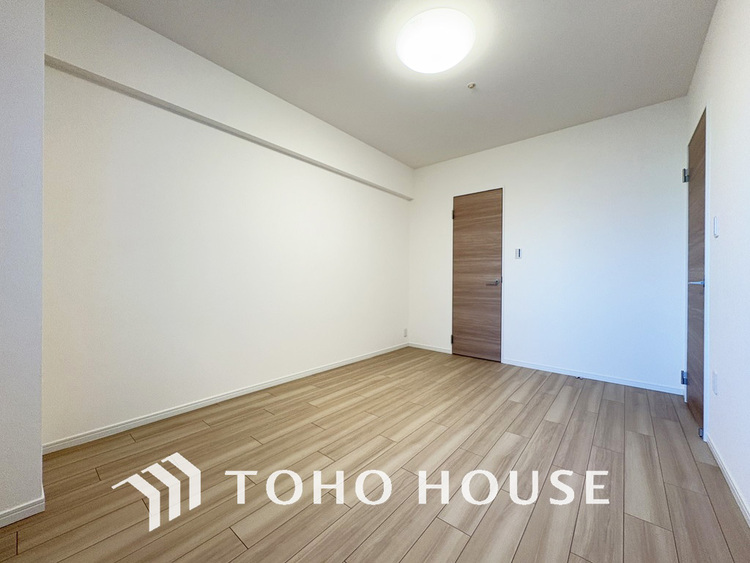 内装 1日の疲れを癒し、心地よく寛げるようゆったりとした広さをしています