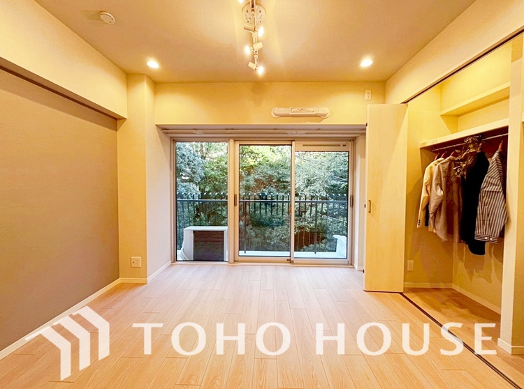 内装 【ROOM】感性を育むプライベートルームはシンプルでスマートな空間。