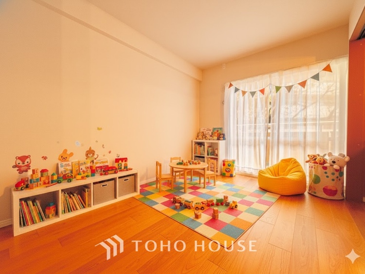 内装 ＊配置してある家具や小物はCGによるイメージ画像です。使いやすく、明るい洋室に仕上がります。