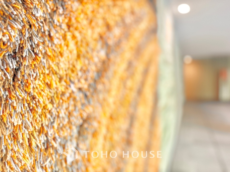 外観 ほんの少しのこだわり。ちょっとした色使いがその家がもつ雰囲気、趣（おもむき）を携え、暮らす家族や訪ねてくる友人・知人に新鮮な香りを運んできます。