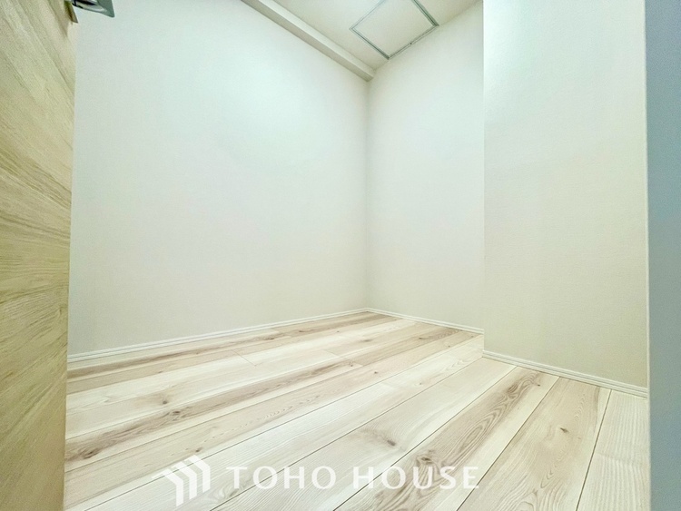 内装 【PRIVATE ROOM】◆属毛離裏◆子は父を手本とし、母に愛育されて成長する。家族の深い繋がり。いつまでも大切にしたい。