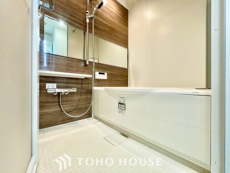 風呂 【BATHROOM】◆プライベートな空間◆simpleだからrelaxできるんです。こころもからだもキレイさっぱり。