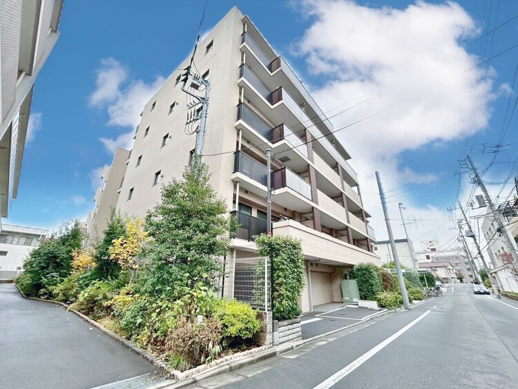 外観 忙しく過ぎゆく日常を置き去るほど、ゆったりした時間が流れる住環境。