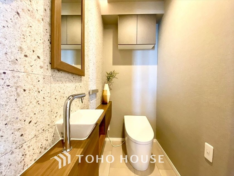 トイレ 【TOILET】◆快適◆な生活に不可欠。節水型の高性能トイレを新設。