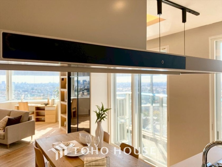 その他 【KITCHEN】◆開放的◆後片付けが楽なシステムキッチン。収納スペースの充実！