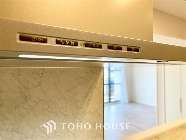 その他 【KITCHEN】◆開放的◆後片付けが楽なシステムキッチン。収納スペースの充実！