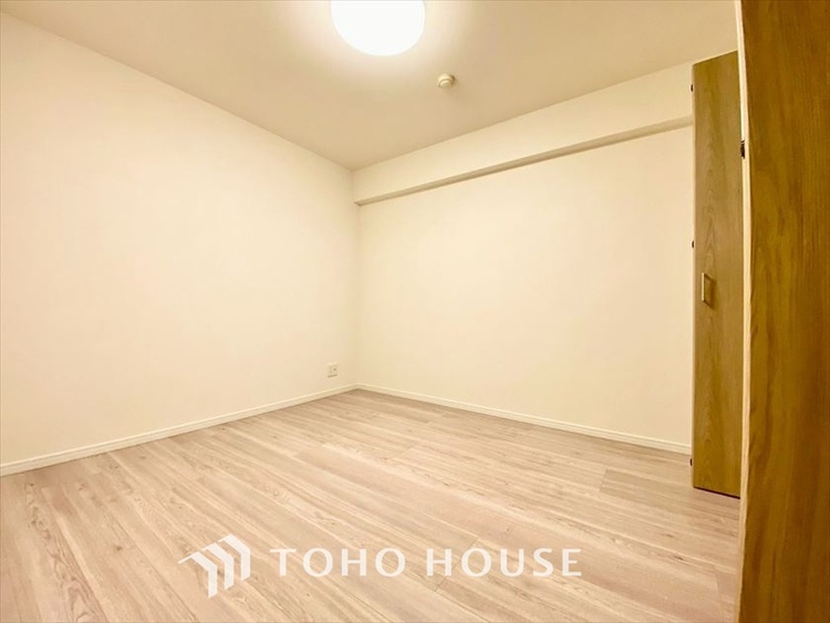 内装 【PRIVATE ROOM】◆快適◆な暮らしに不可欠な収納スペース。快適さとともに思い出も詰まっていく。