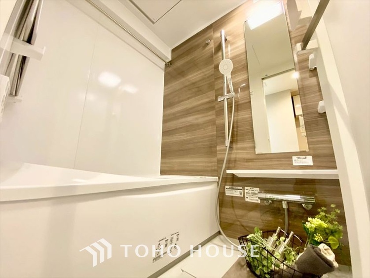 風呂 【BATHROOM】◆プライベートな空間◆simpleだからrelaxできるんです。こころもからだもキレイさっぱり。