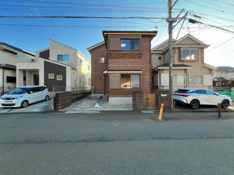 その他 ●〇ここから始まる「日常」はご家族にとってかけがえのない時間となります。少しでも豊かに、快適に。そんな想いから本邸宅は生まれました。周辺には利便性の高い施設や緑にあふれ、永住の地に相応しい環境です〇●