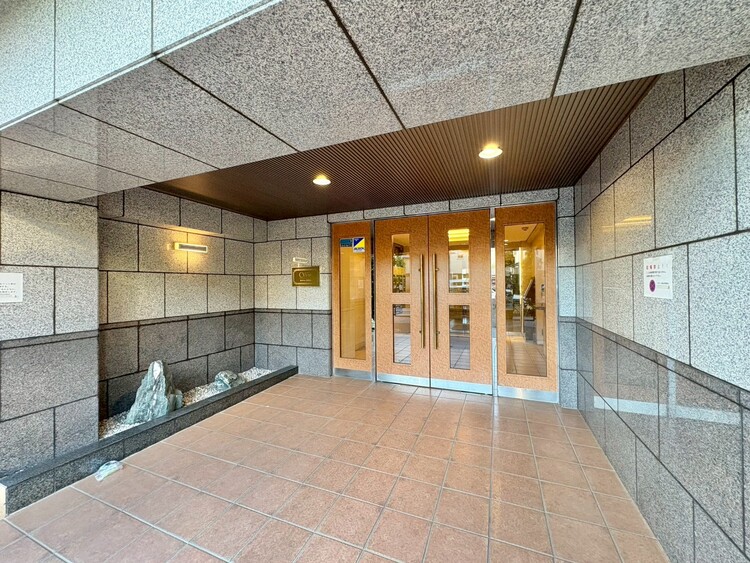 エントランス 外と内をつなぐエントランスは、まさに顔となる場所。