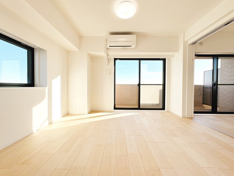 居間 飾り過ぎないシンプルな内装と偏り過ぎないデザインで統一しました。