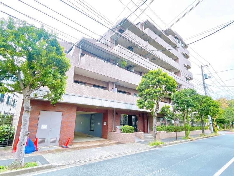 外観 資料には掲載していない情報が、現地にはたくさんあります。是非一度、現地をご確認ください。