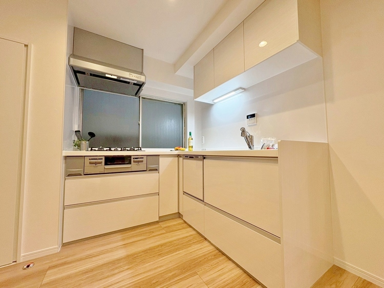 キッチン 洗練されたスタイリッシュなデザイン性と使いやすさを備えた仕様。