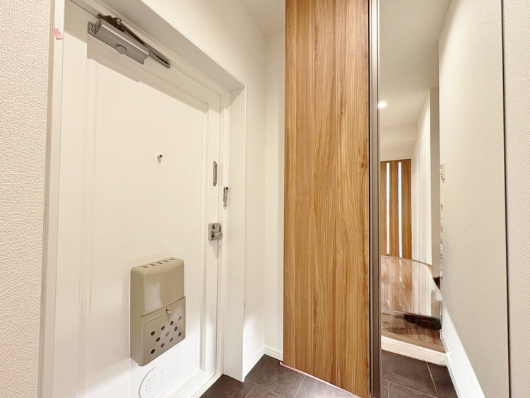 玄関 シューズボックスを完備した玄関です。