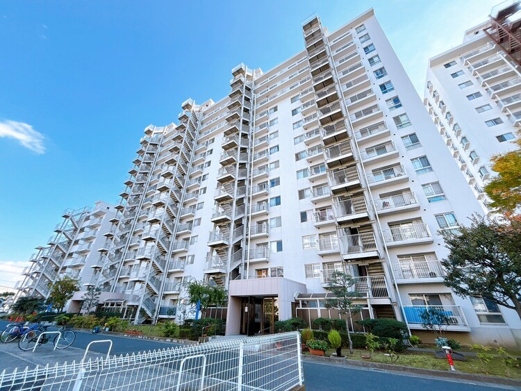 外観 資料には掲載していない情報が、現地にはたくさんあります。是非一度、現地をご確認ください。