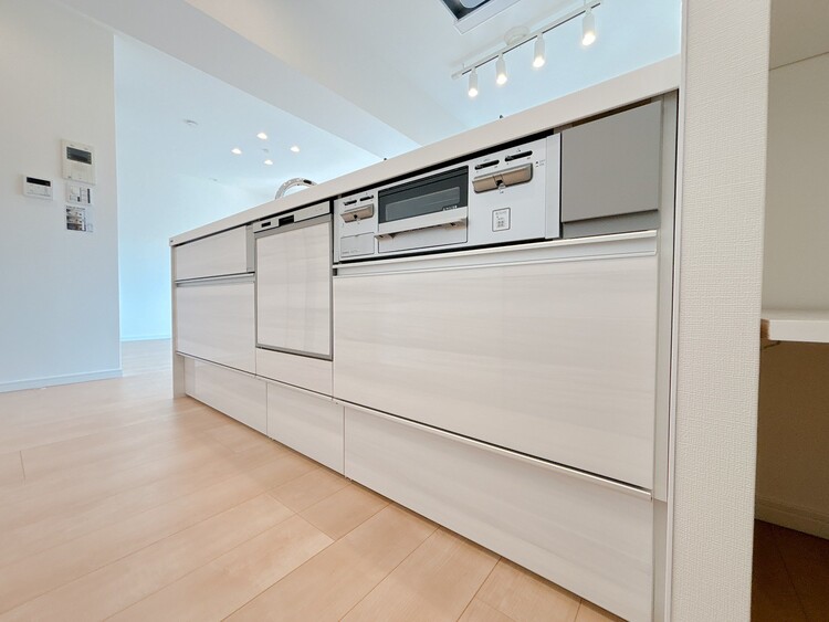 キッチン 洗練されたスタイリッシュなデザイン性と使いやすさを備えた仕様。