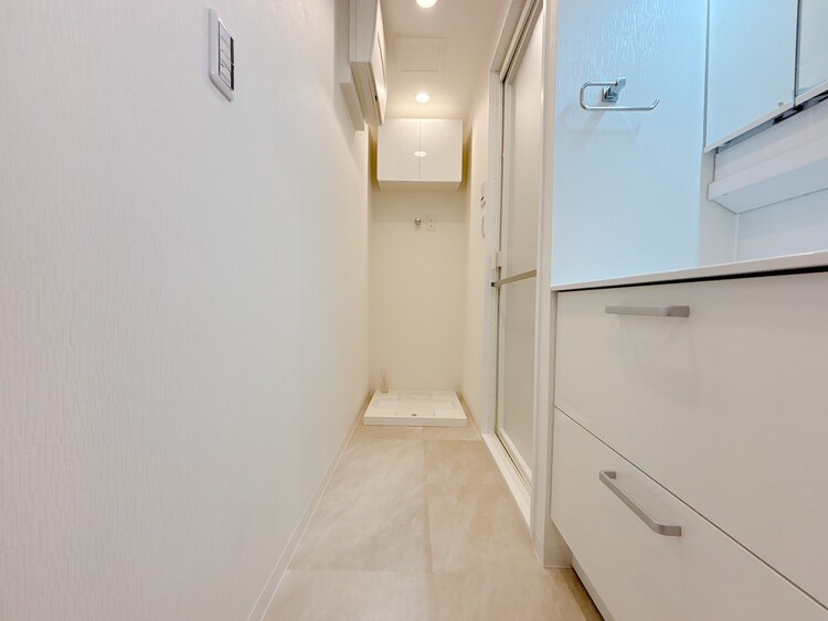 洗面 清潔感と心地よさを重視した、上質感漂うパウダールーム。