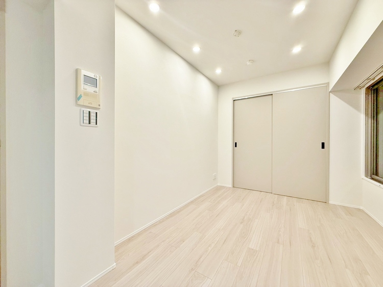 居間 居心地の良い空気感は、暮らしのステージを彩り、心からのやすらぎと満足感を与えてくれます。