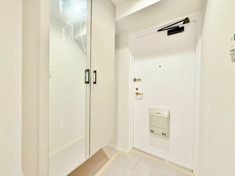 玄関 シューズボックスを完備した玄関です。