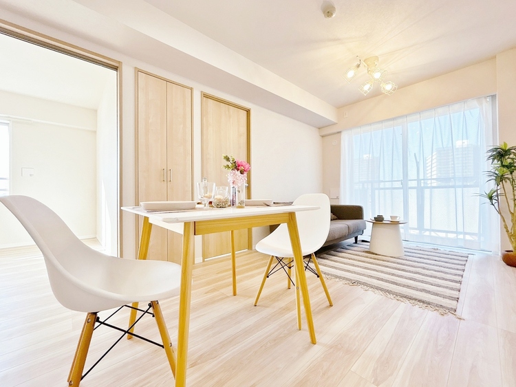 居間 過ごす時間が、たくさんの思い出として紡がれていく場所。